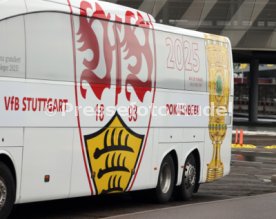 25.05.25 VfB Stuttgart Ankunft Flughafen Stuttgart aus Berlin DFB-Pokal Sieg