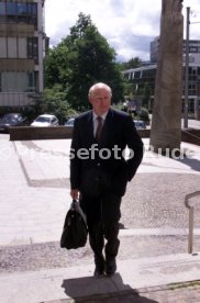 20.05.03 VfB Stuttgart Verhandlung R&uuml;ssmann