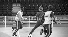 18.01.87 Stuttgarter Kickers Training Schleyer-Halle