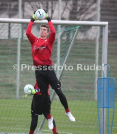 Jonathan Klinsmann Training bei VFB Stuttgart II Team.