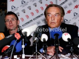 VfB Stuttgart Pressekonferenz li. Ralf Rangnick re. Gerhard Mayer-Vorfelder Foto Rudel