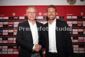 VfB Stuttgart PK Vorstellung Trainer Weinzierl