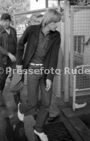 17.05.81 Ankunft DFB Nationalspieler Schlosshotel Monrepos Ludwigsburg