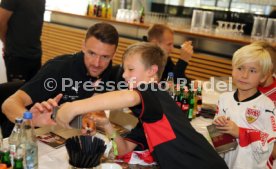 VfB Stuttgart Fritzle Club Autogrammstunde
