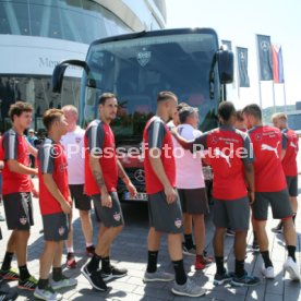 VfB Stuttgart Vorstellung Neuer Mannschaftsbus