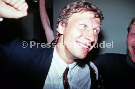 16.05.1992 VfB Stuttgart Meisterschaft Empfang Flughafen