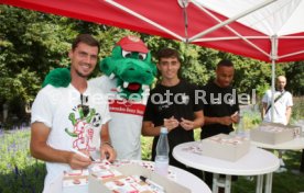 21.08.22 VfB Stuttgart Fritzle 30. Geburtstag Wilhelma