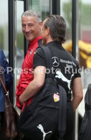 VfB Stuttgart Abflug Bundesliga Spiel in Wolfsburg