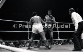 02.12.83 Boxen Rene Weller