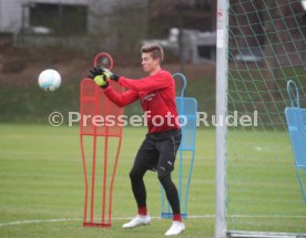 Jonathan Klinsmann Training bei VFB Stuttgart II Team.