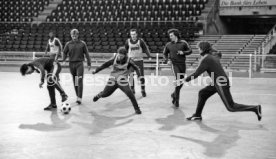 18.01.87 Stuttgarter Kickers Training Schleyer-Halle