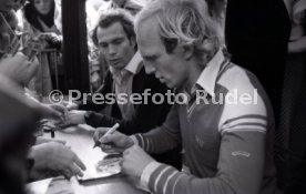 02.10.77 Autogrammstunde Firma Leonberger Hoene&szlig; Br&uuml;der