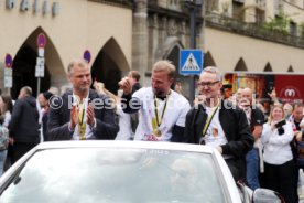 25.05.25 VfB Stuttgart Feier und Autokorso DFB-Pokal Sieg Stuttgart Schlossplatz