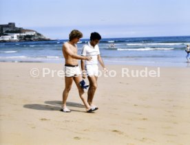 19.06.82 WM 1982 DFB Spieler am Strand