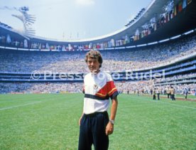 03.06.86 DFB Quartier Galindo
