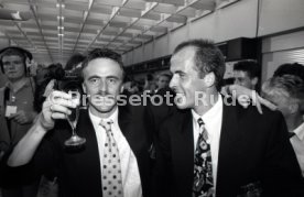 16.05.1992 VfB Stuttgart Meisterschaft Empfang Flughafen