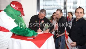 VfB Stuttgart Pressekonferenz fairplay Aktion