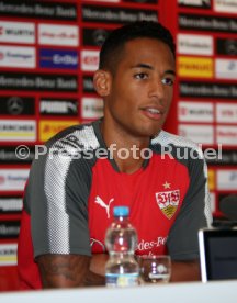 VfB Stuttgart Dennis Aogo