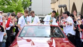 25.05.25 VfB Stuttgart Feier und Autokorso DFB-Pokal Sieg Stuttgart Schlossplatz