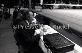 02.12.83 Boxen Rene Weller