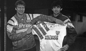 10.11.92 VfB Stuttgart Trikot Aktion mein Freund ist Ausl&auml;nder