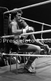 02.12.83 Boxen Rene Weller