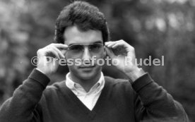 24.10.80 VfB Stuttgart Hansi M&uuml;ller Brille