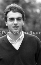 24.10.80 VfB Stuttgart Hansi M&uuml;ller Brille
