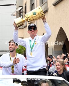 25.05.25 VfB Stuttgart Feier und Autokorso DFB-Pokal Sieg Stuttgart Schlossplatz