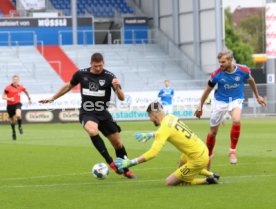 Fu&szlig;ball  2.Bundesliga Holstein Kiel vs. VfB Stuttgart