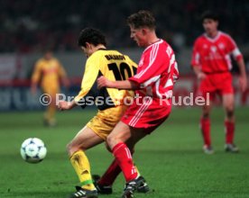 1.FC Kaiserslautern-VfB Stuttgart 1:1 li. Krassimir Balakov re. Thomas Riedl Foto Rudel