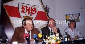 16.01.90 VfB Stuttgart PK Vorstellung Manager Hoene&szlig;