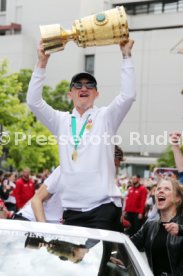 25.05.25 VfB Stuttgart Feier und Autokorso DFB-Pokal Sieg Stuttgart Schlossplatz
