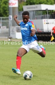 Fu&szlig;ball  2.Bundesliga Holstein Kiel vs. VfB Stuttgart
