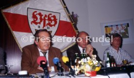 16.01.90 VfB Stuttgart PK Vorstellung Manager Hoene&szlig;