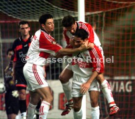 DFB-Pokal 2.Runde VfB Stuttgart-Eintracht Frankfurt 3:2  v.l. Kristijan Djordjevic, Fredi Bobic, Martin Spanring Foto Rudel