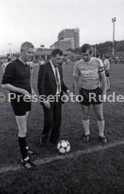 16.10.85 Vorstellung WM M&uuml;nzen 1986 und Prominentenspiel