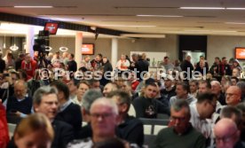 06.02.25 VfB Stuttgart Dunkelroter Tisch