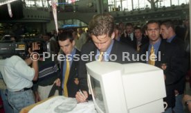 13.06.97 VfB Stuttgart Abflug Berlin DFB-Pokal Finale 1997
