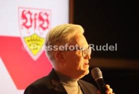 06.02.25 VfB Stuttgart Dunkelroter Tisch