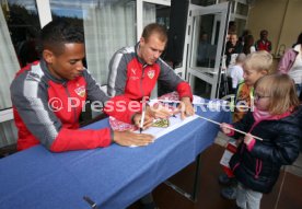 VfB Stuttgart Besuch Kindernachsorge Klinik Tannheim