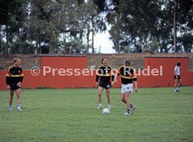 01.06.86 DFB Training Galindo