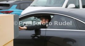 23.01.22 VfB Stuttgart Abflug Trainingslager Marbella
