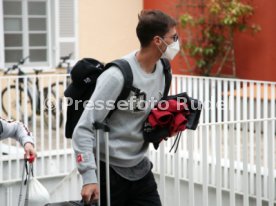 12.05.21 VfB Stuttgart Ankunft Spieler Quarant&auml;ne Trainingslager Wald-Hotel Stuttgart