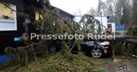Stuttgarter Kickers Sturmsch&auml;den am Vereinsgel&auml;nde