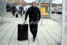 23.01.22 VfB Stuttgart Abflug Trainingslager Marbella