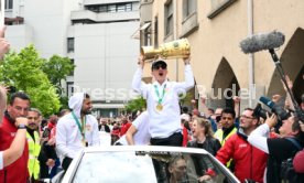25.05.25 VfB Stuttgart Feier und Autokorso DFB-Pokal Sieg Stuttgart Schlossplatz