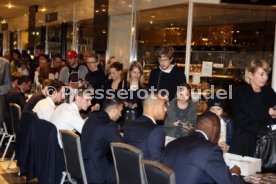 VfB Stuttgart Autogrammstunde