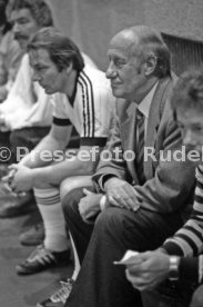 23.02.83 Fussball Prominentenspiel