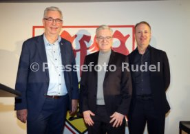06.02.25 VfB Stuttgart Dunkelroter Tisch